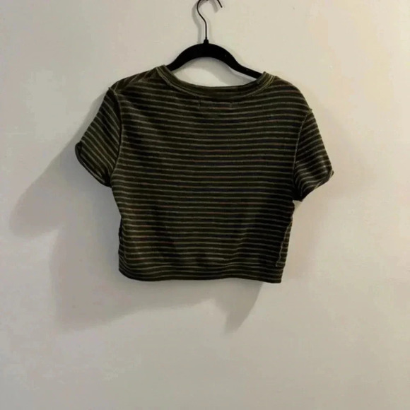 NWOT FREE PEOPLE SABRINA TOP - SIZE X-SMALL - COLOR : MOSS - STRIPPED - CROPPED - Picture 6 of 8